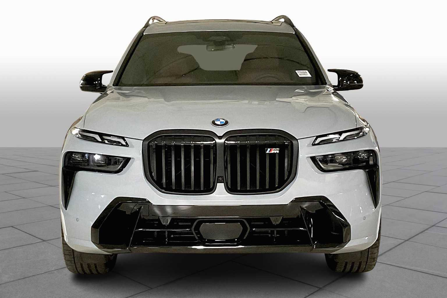 New 2026 BMW X7 M60i image 3