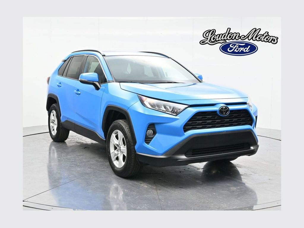 Used 2019 Toyota RAV4 XLE w/ Carpet Mat Package AWD/4WD image 1