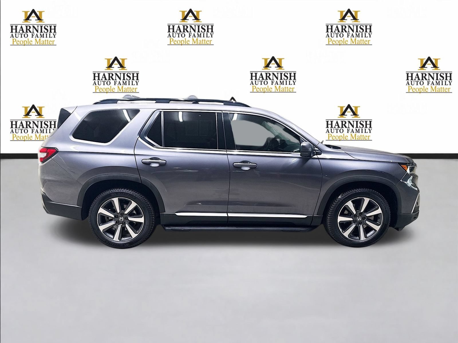 Used 2023 Honda Pilot Elite image 4