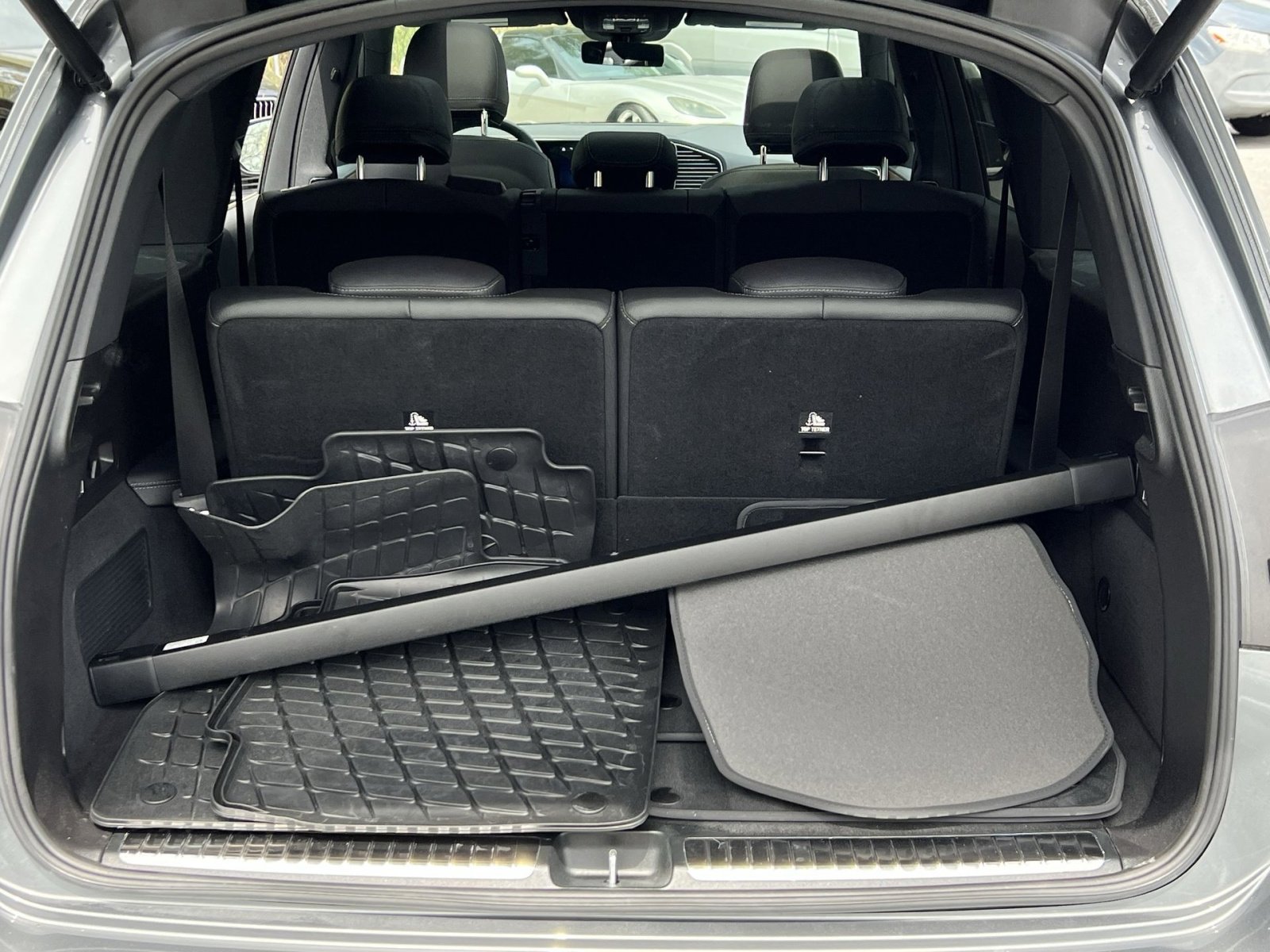 Used 2024 Mercedes-Benz GLS 450 4MATIC image 33