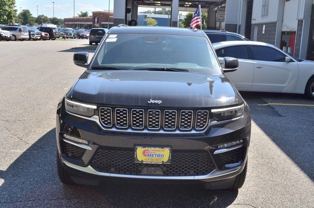 New 2025 Jeep Grand Cherokee Summit image 3