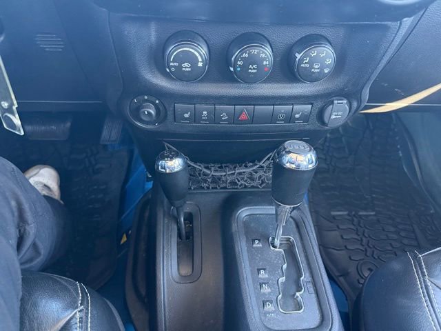 Used 2014 Jeep Wrangler Unlimited Sahara image 19