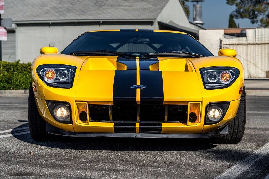 Used 2006 Ford GT RWD image 31