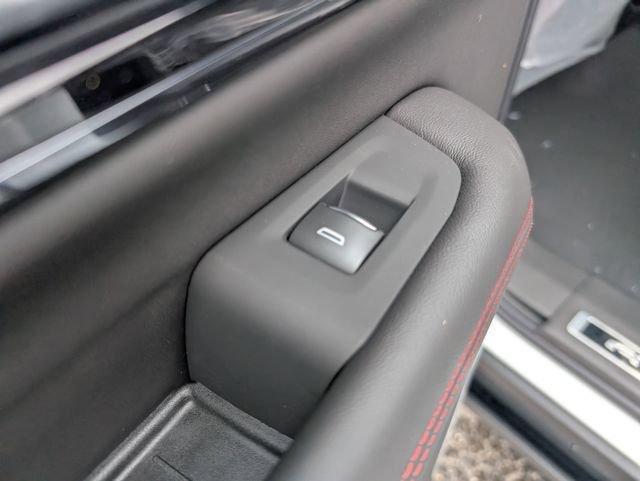 New 2026 GMC Yukon XL AT4 Ultimate w/ LPO, Floor Liner Package image 11