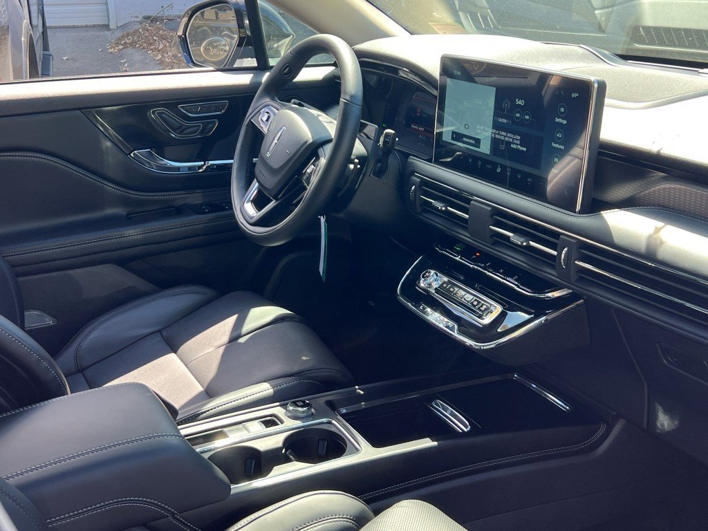 New 2025 Lincoln Corsair Grand Touring w/ Equipment Group 302A image 9