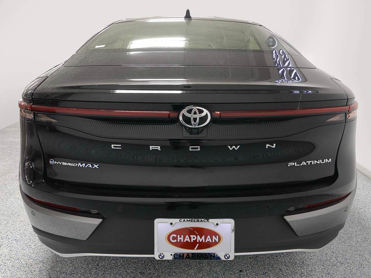 Used 2024 Toyota Crown Platinum AWD/4WD image 4