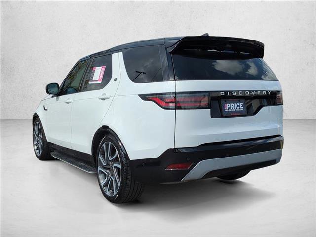 Used 2025 Land Rover Discovery Metropolitan Edition image 8