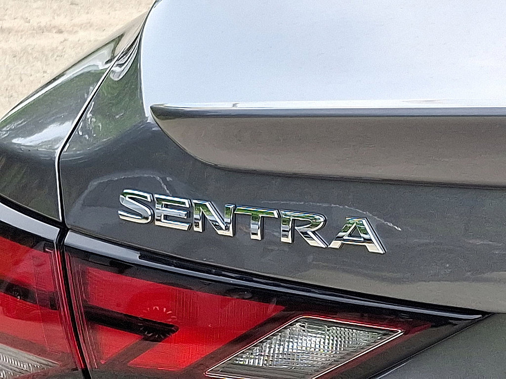 Used 2022 Nissan Sentra SR w/ Electronics Package FWD image 23