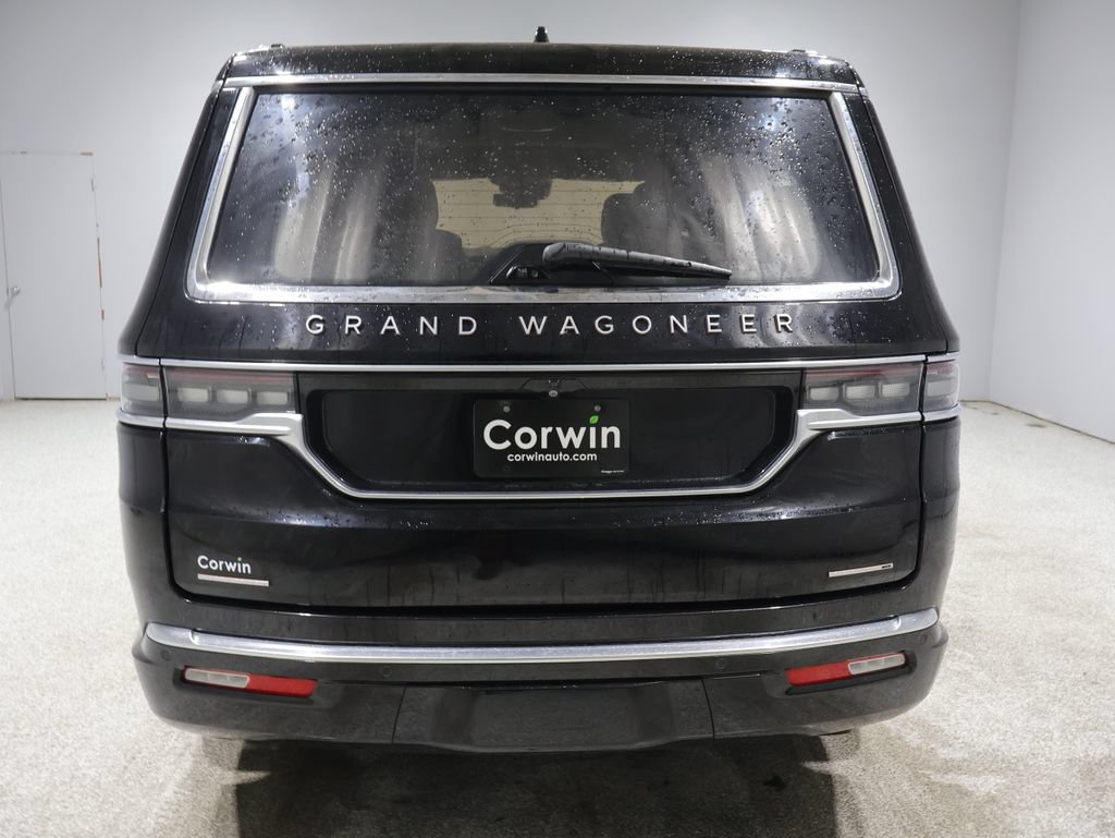 Used 2022 Jeep Grand Wagoneer Series III AWD/4WD image 3