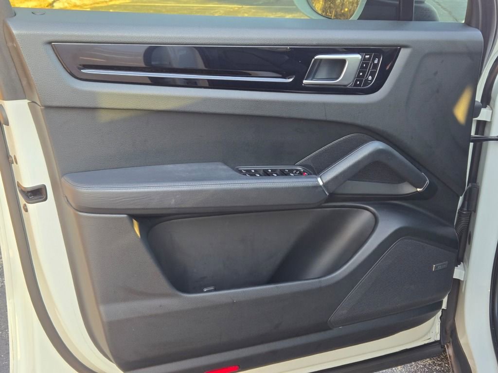 Certified 2020 Porsche Cayenne image 18