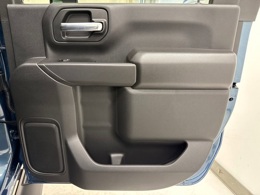 New 2026 Chevrolet Silverado 2500 Custom w/ Custom Convenience Package image 12