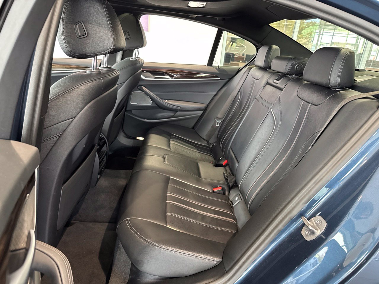 Used 2023 BMW 530i xDrive w/ Premium Package AWD/4WD image 40
