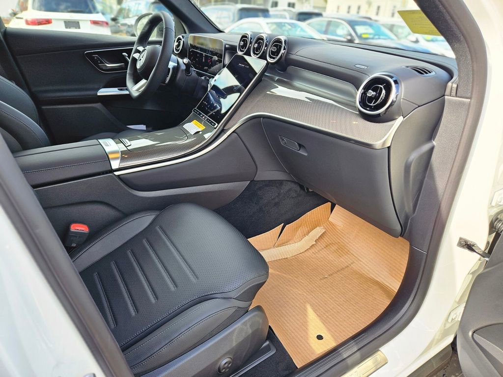 New 2026 Mercedes-Benz GLC 300 4MATIC image 9