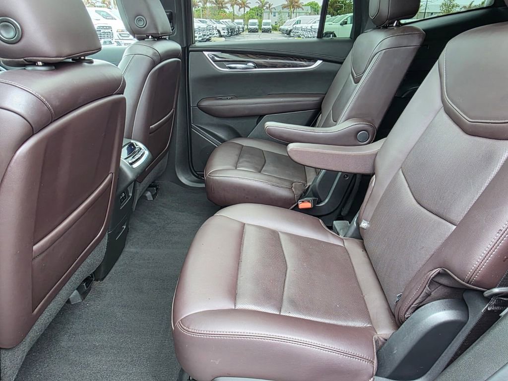 Used 2021 Cadillac XT6 Premium Luxury FWD image 20