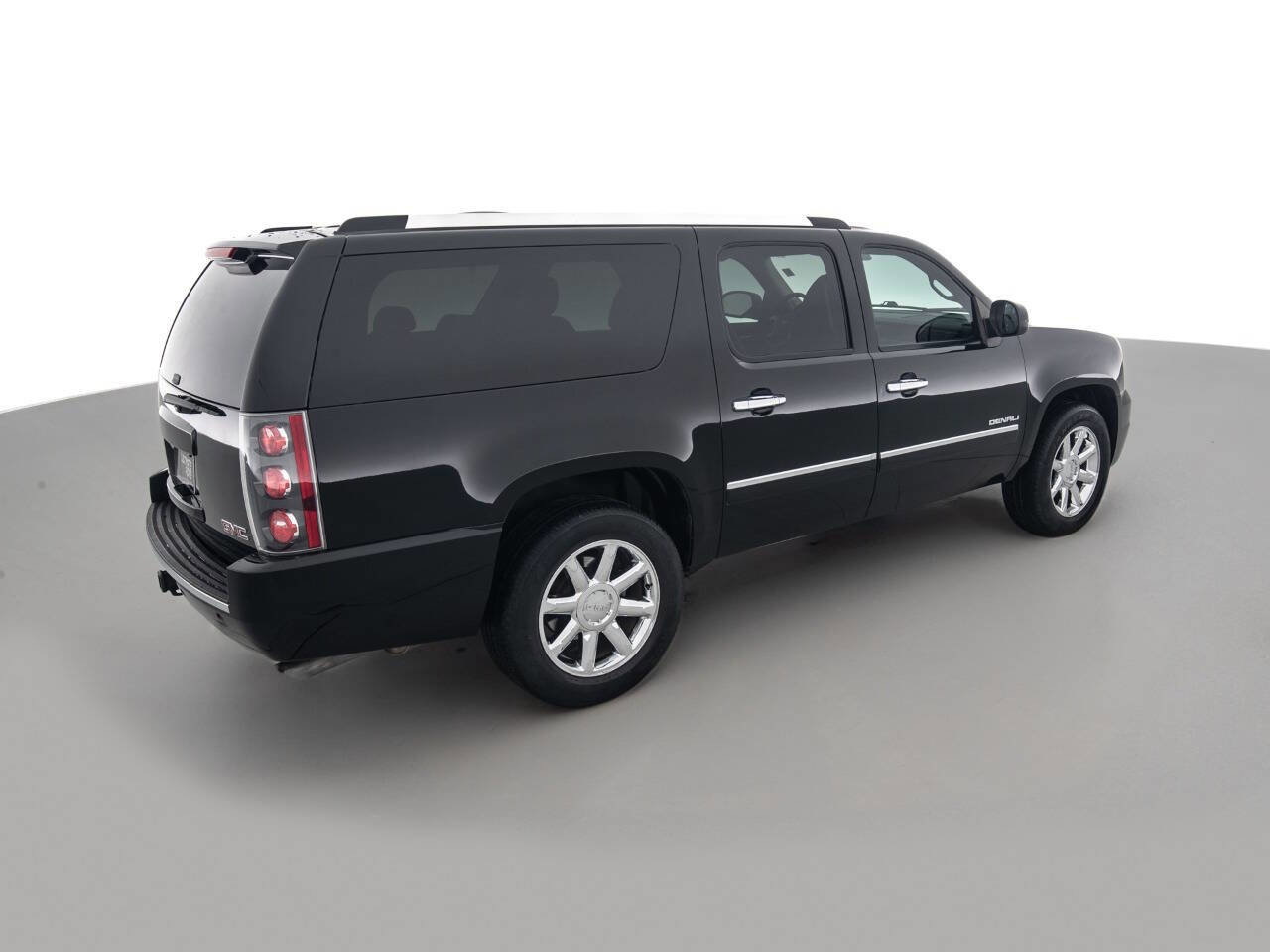 Used 2011 GMC Yukon XL Denali image 5