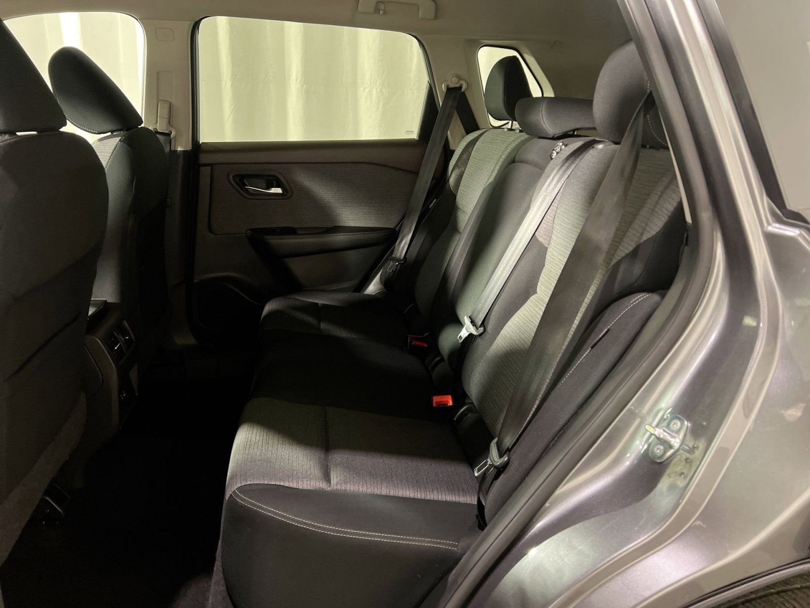 Used 2021 Nissan Rogue SV image 24