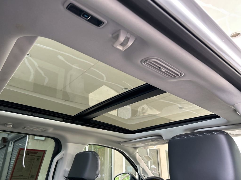 Used 2025 Ford Expedition Platinum image 35