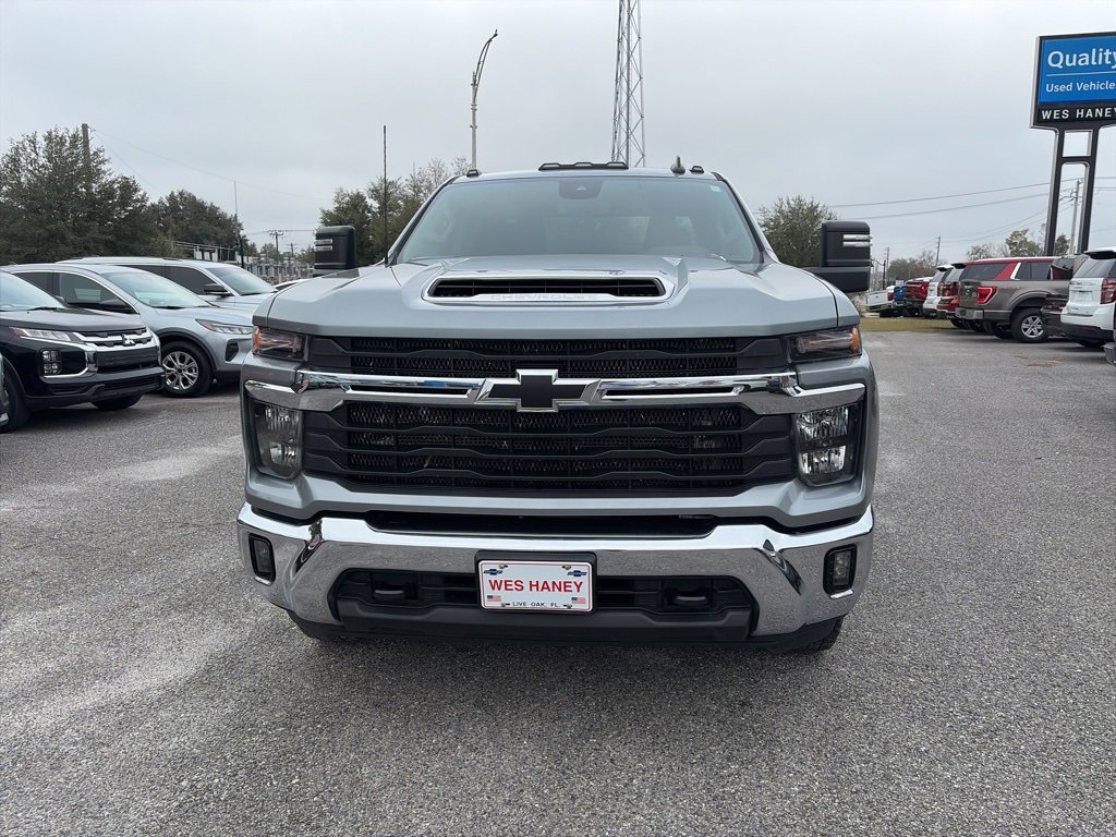 Used 2024 Chevrolet Silverado 3500 LT w/ Convenience Package image 3