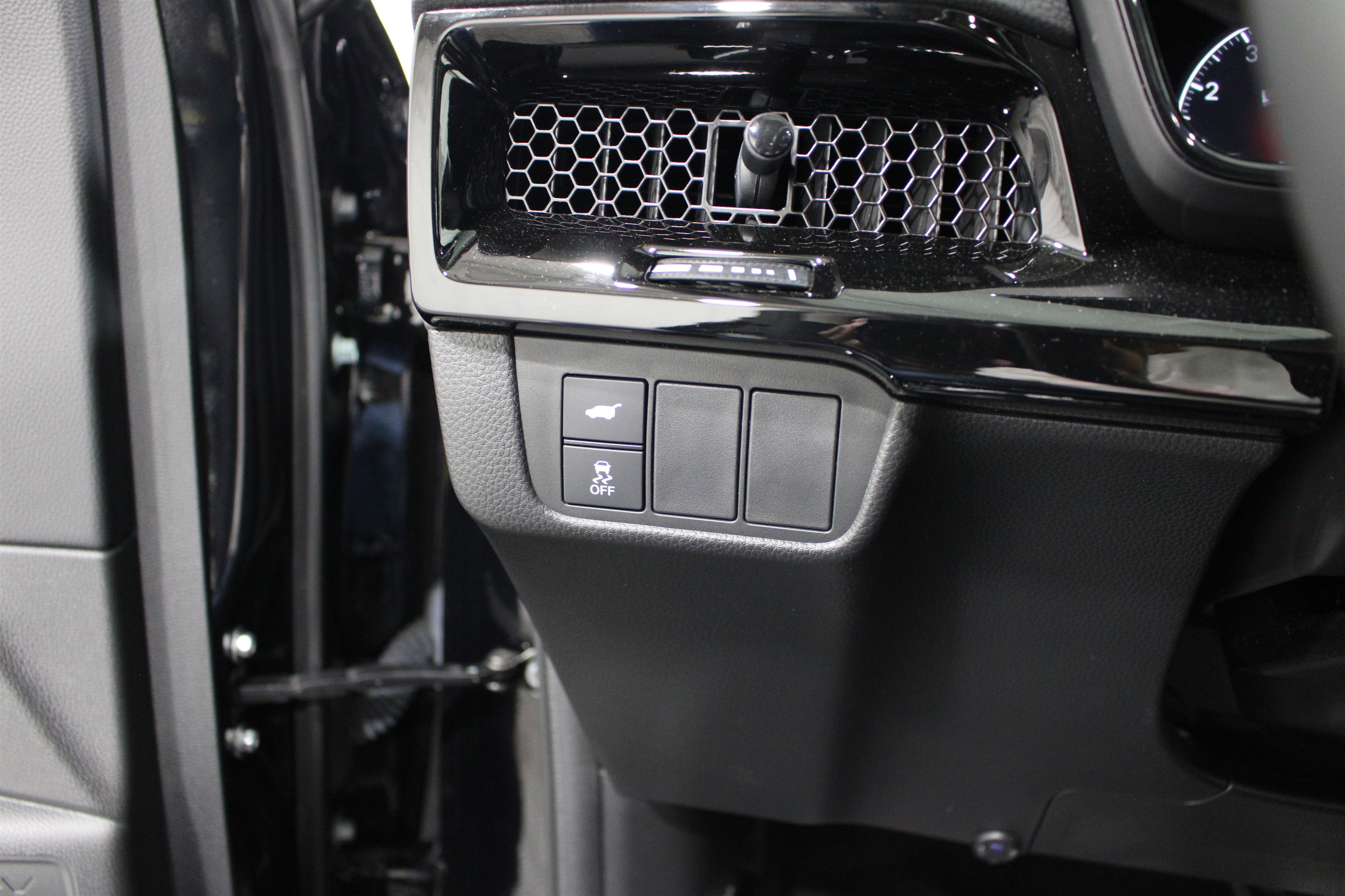 Used 2024 Honda CR-V EX-L image 9
