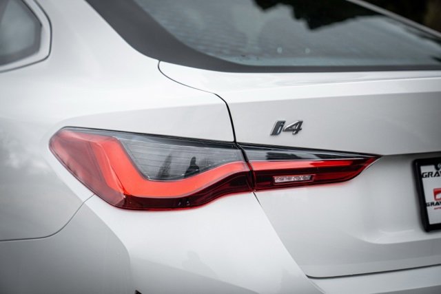 Used 2023 BMW i4 eDrive35 image 17