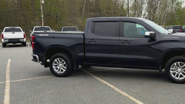 Used 2023 Chevrolet Silverado 1500 LT AWD/4WD image 9