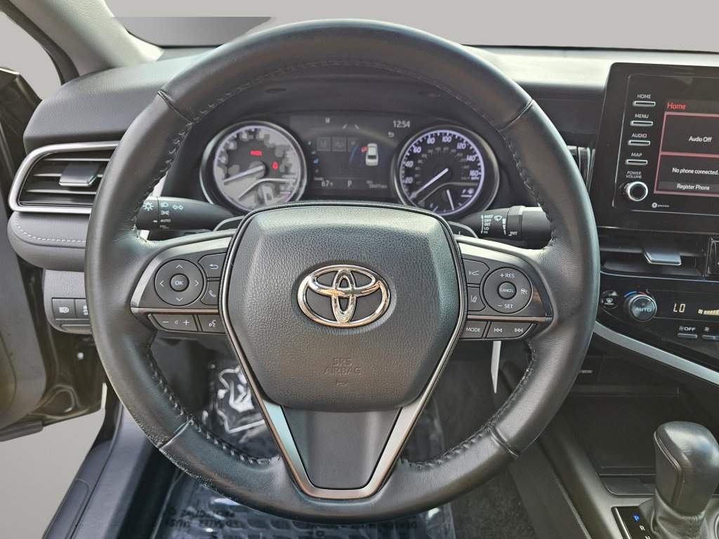 Used 2022 Toyota Camry SE image 5