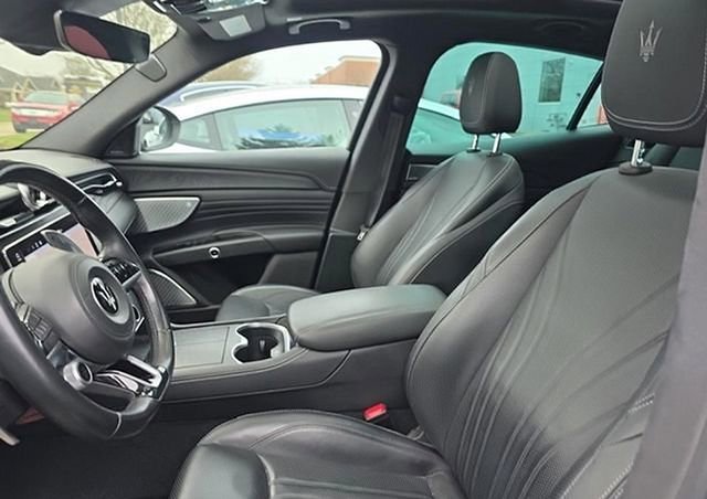 Used 2023 Maserati Grecale GT image 2