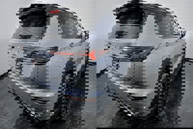 New 2025 Mitsubishi Outlander AWD image 8