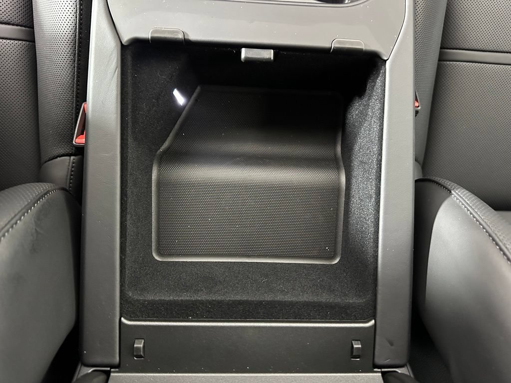 Certified 2026 Porsche Cayenne GTS AWD/4WD image 36