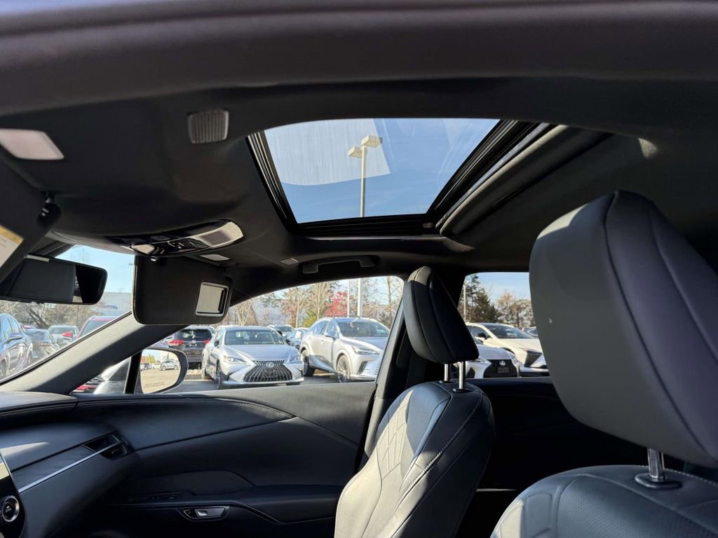 Used 2023 Lexus RX 350 Premium image 21