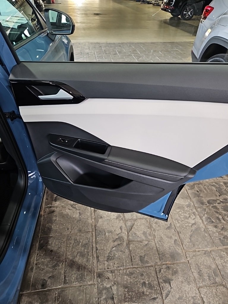 New 2026 Volkswagen Taos S image 15