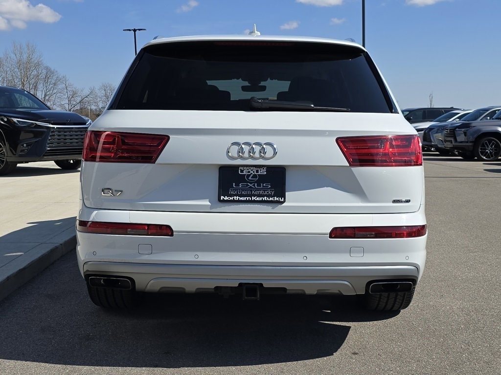 Used 2019 Audi Q7 3.0T Prestige image 24