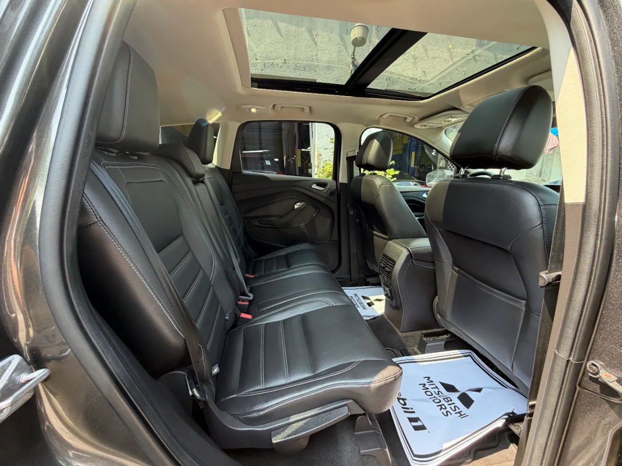 Used 2017 Ford Escape Titanium AWD/4WD image 33