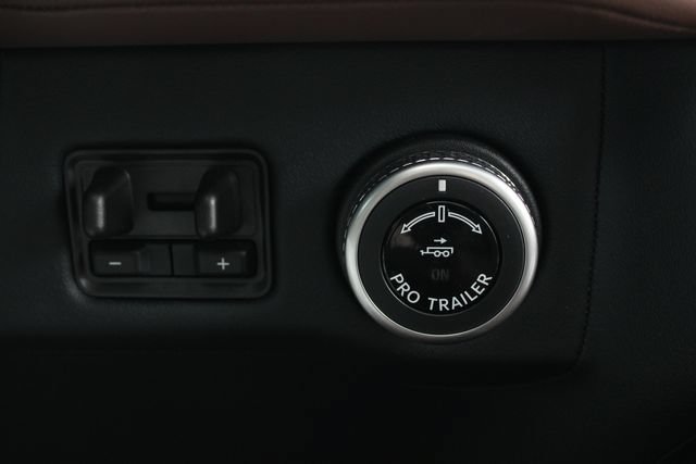 New 2026 Lincoln Navigator Reserve AWD/4WD image 13