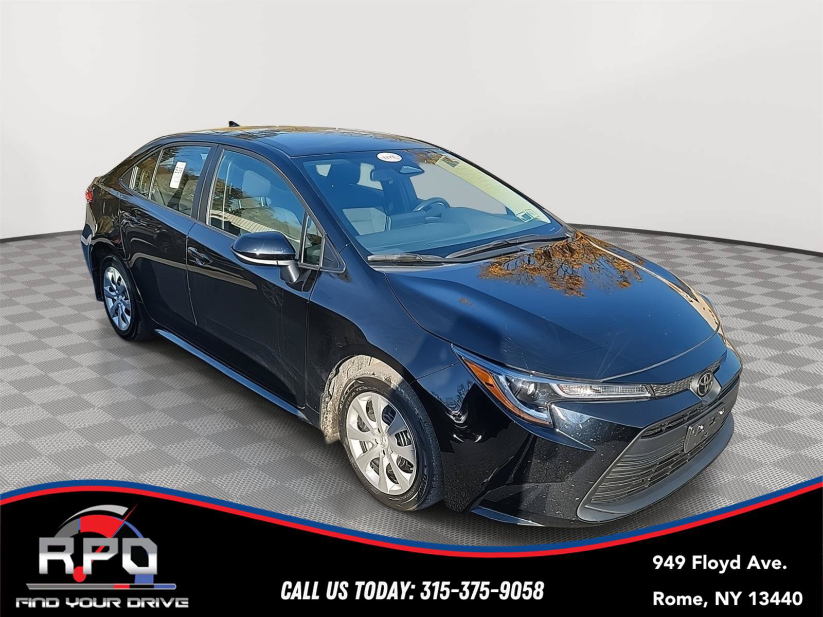 Used 2024 Toyota Corolla LE FWD image 6