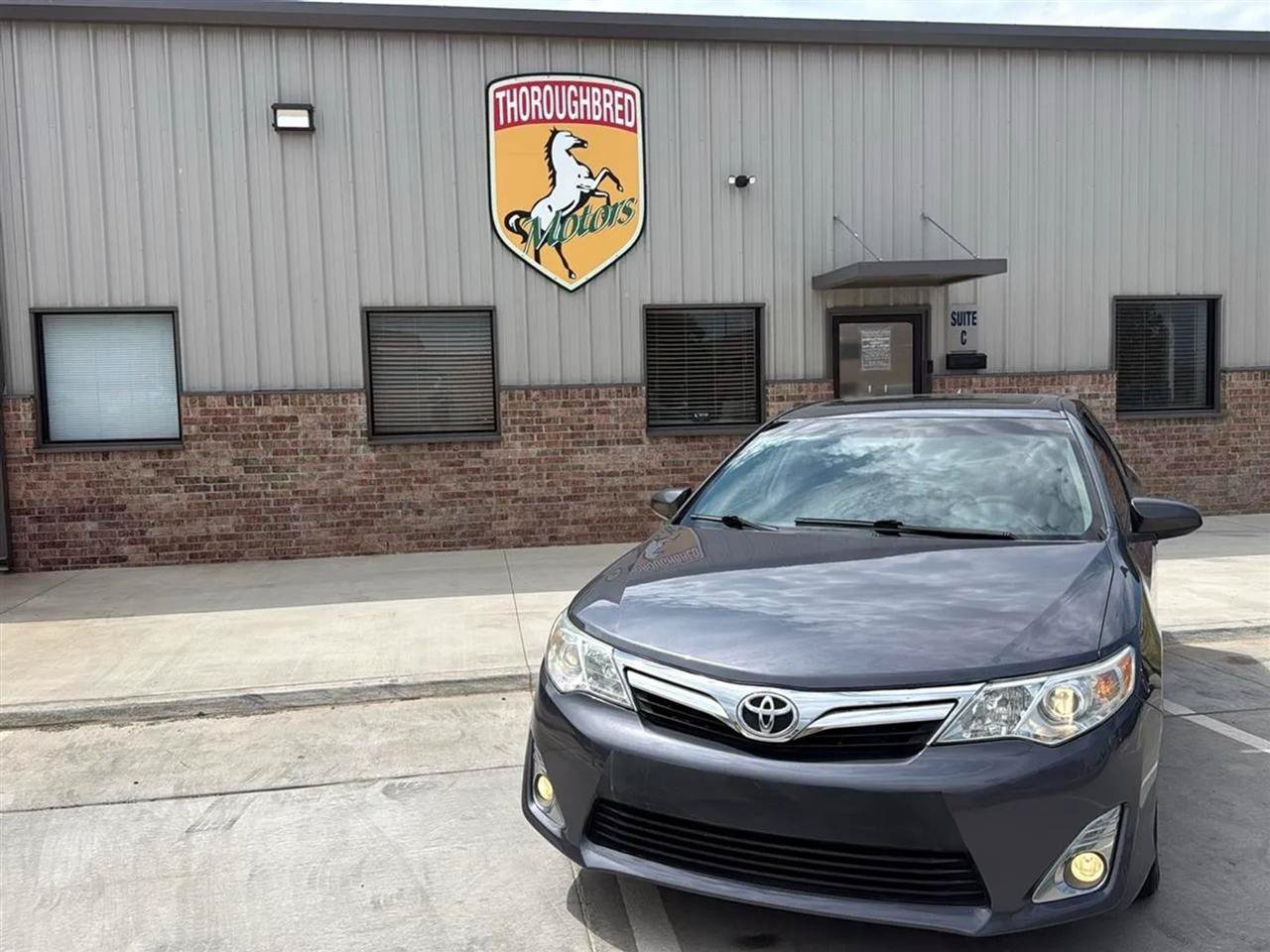 Used 2012 Toyota Camry XLE FWD image 4
