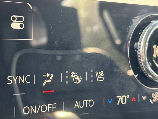 Used 2025 GMC Yukon AT4 Ultimate AWD/4WD image 39