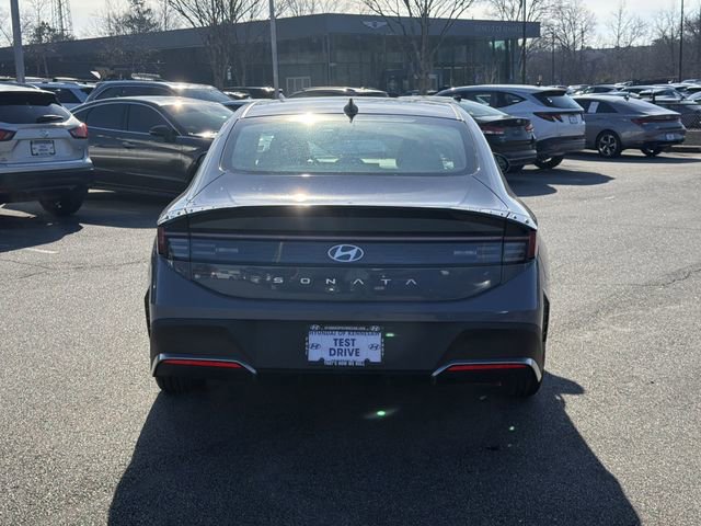 Certified 2025 Hyundai Sonata SE image 6
