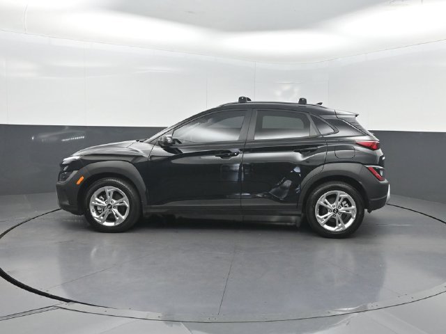 Used 2023 Hyundai Kona SEL AWD/4WD image 2