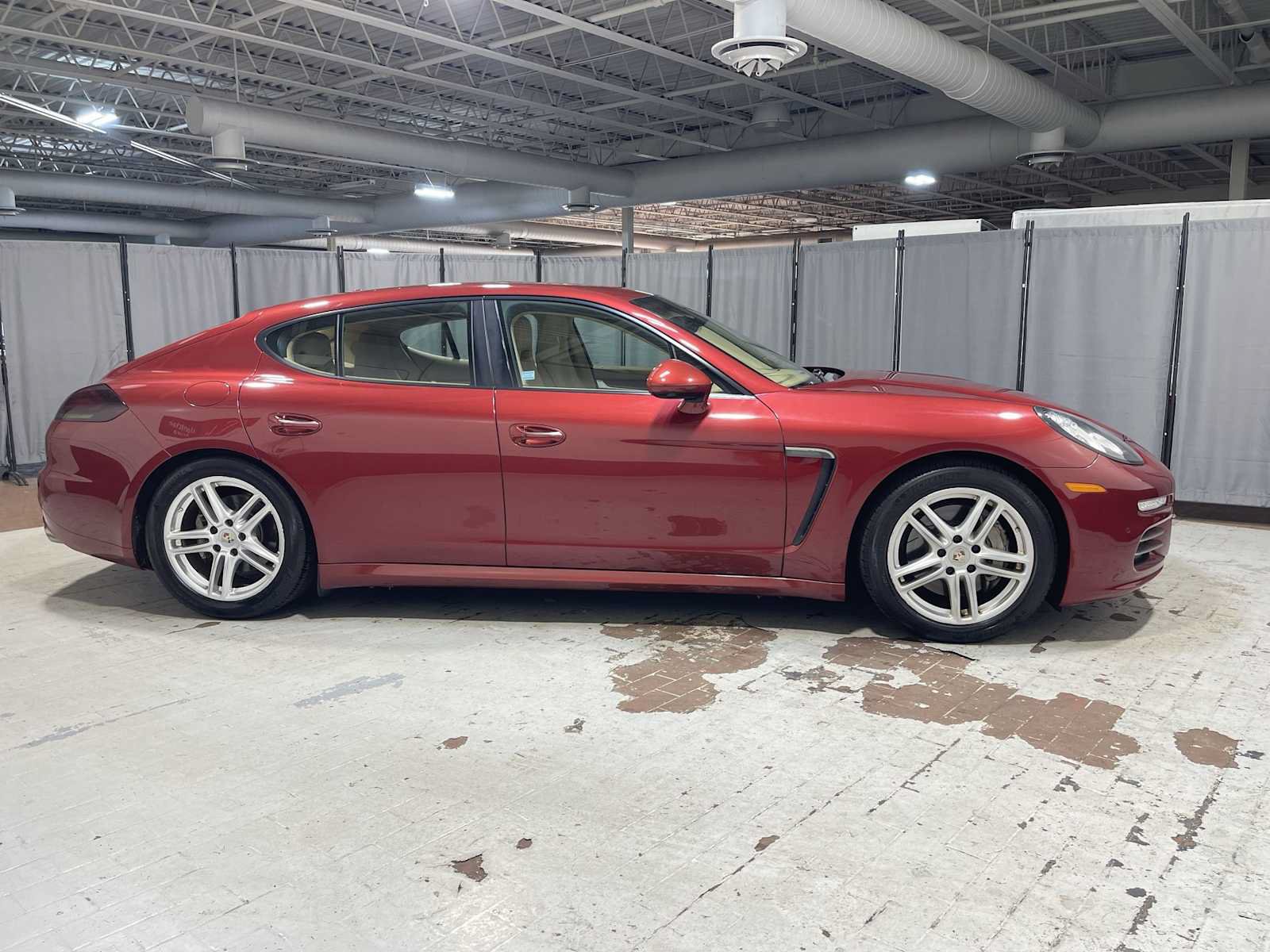 Used 2015 Porsche Panamera 4 w/ Premium Package Plus AWD/4WD image 27