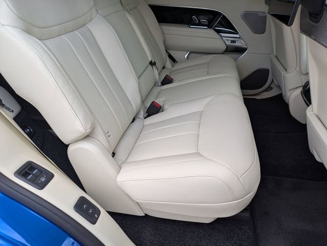 New 2025 Land Rover Range Rover Long Wheelbase Autobiography image 17
