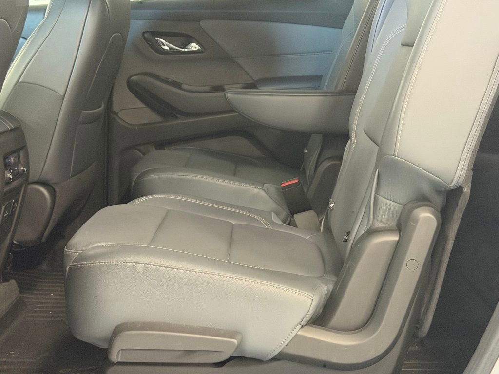 Used 2018 Chevrolet Traverse LT FWD image 23