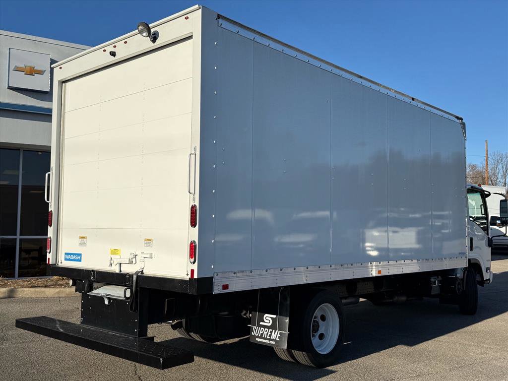 Used 2024 Chevrolet Low Cab Forward RWD image 4