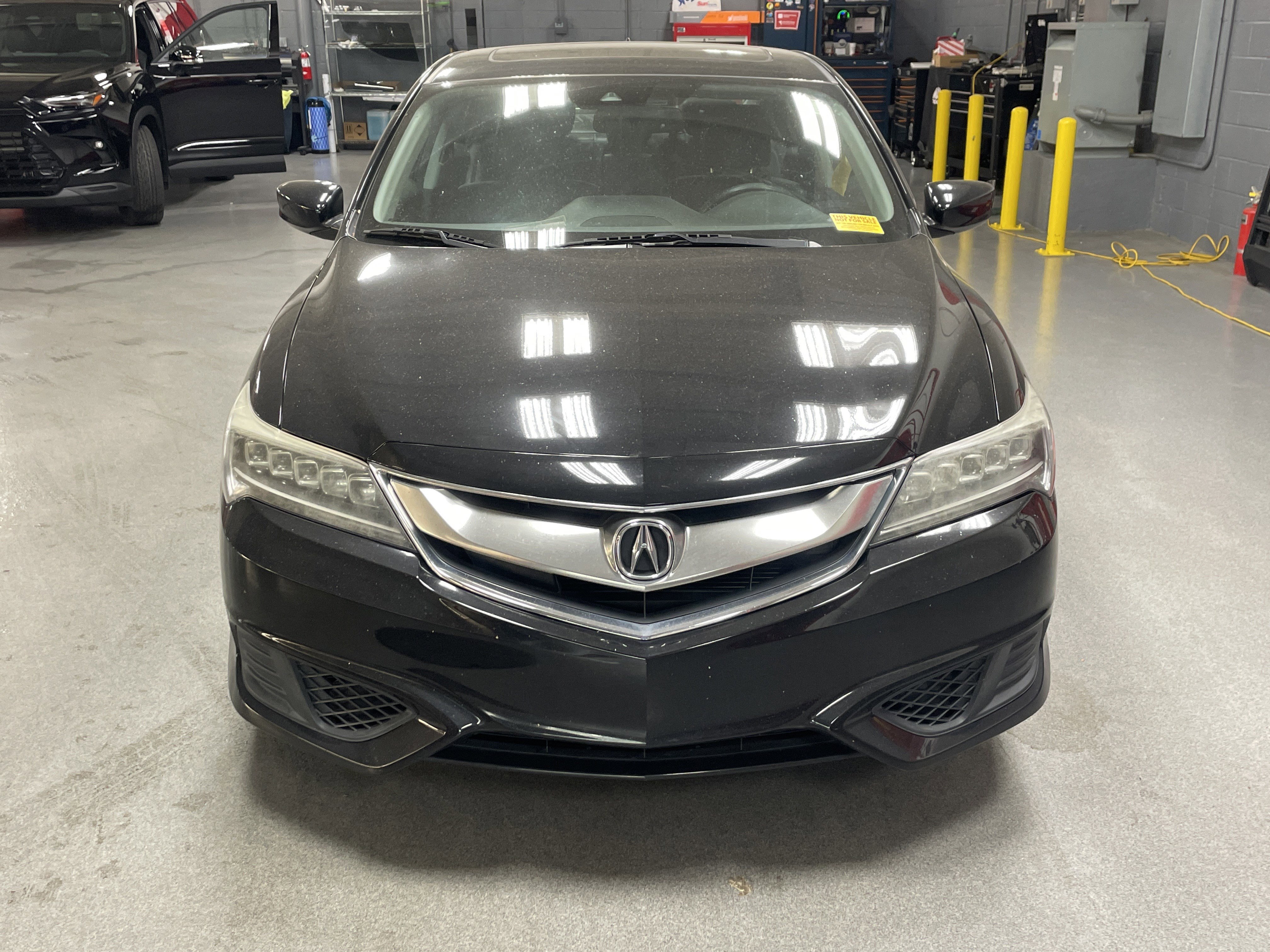 Used 2018 Acura ILX w/ Premium Package FWD image 3