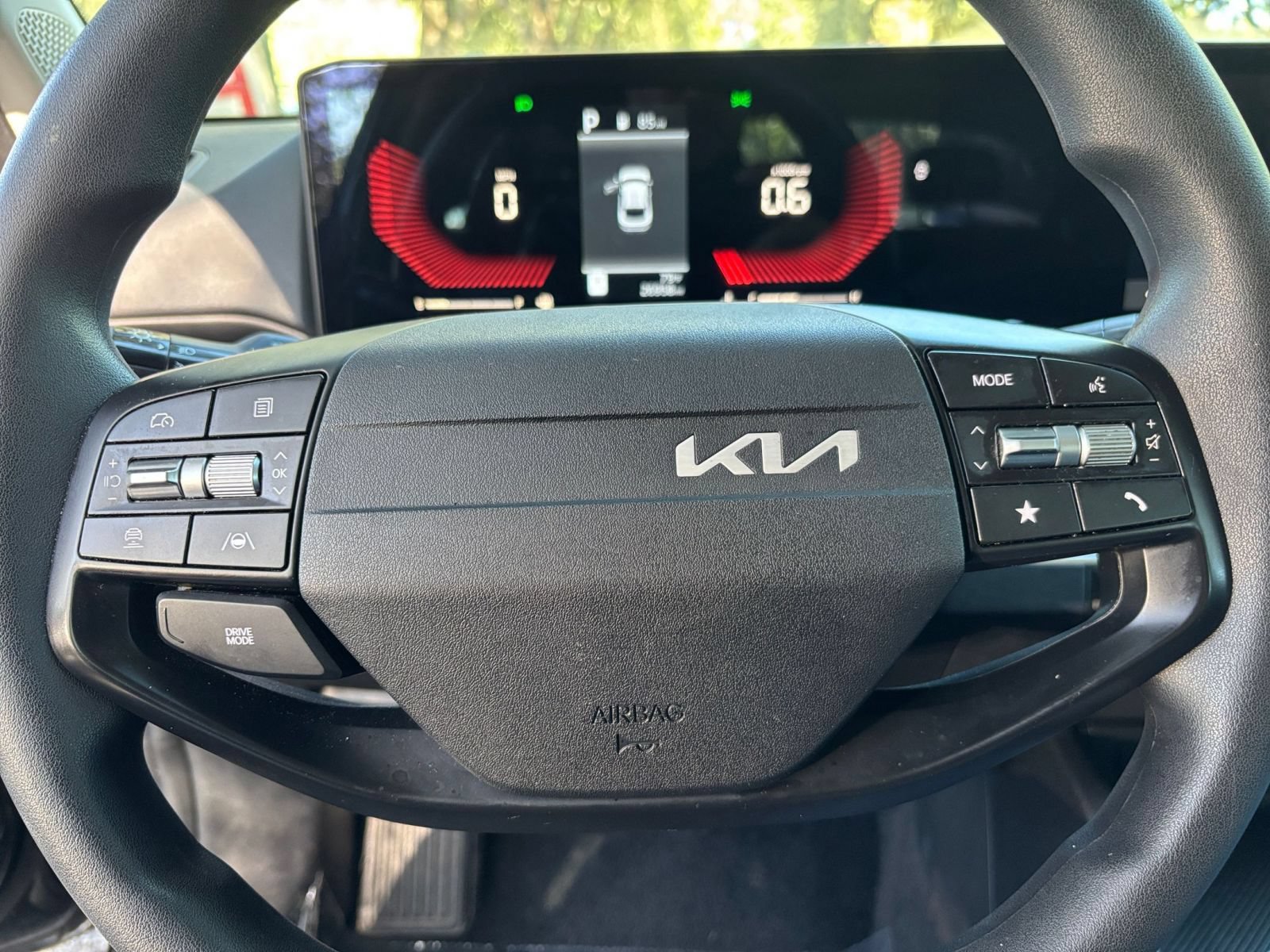 Used 2025 Kia K4 FWD image 27
