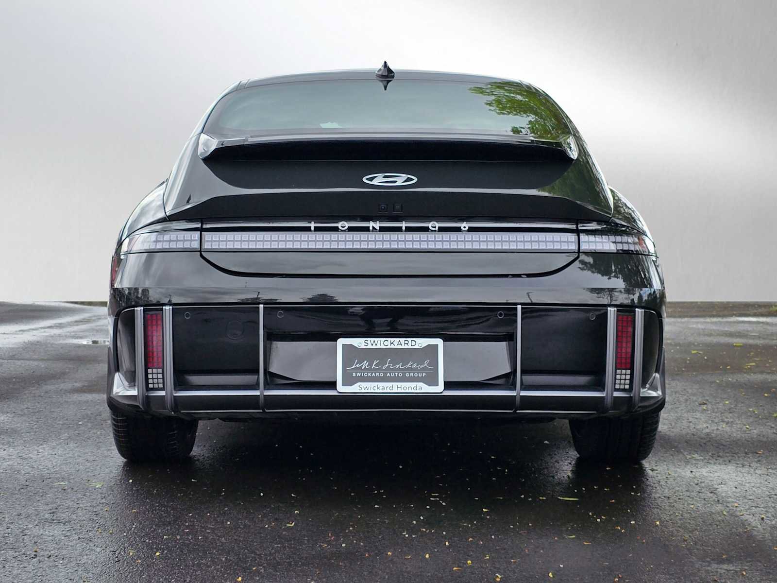 Used 2024 Hyundai Ioniq 6 SEL AWD/4WD image 4