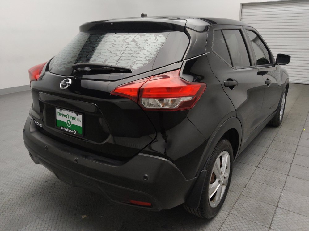 Used 2020 Nissan Kicks S FWD image 9