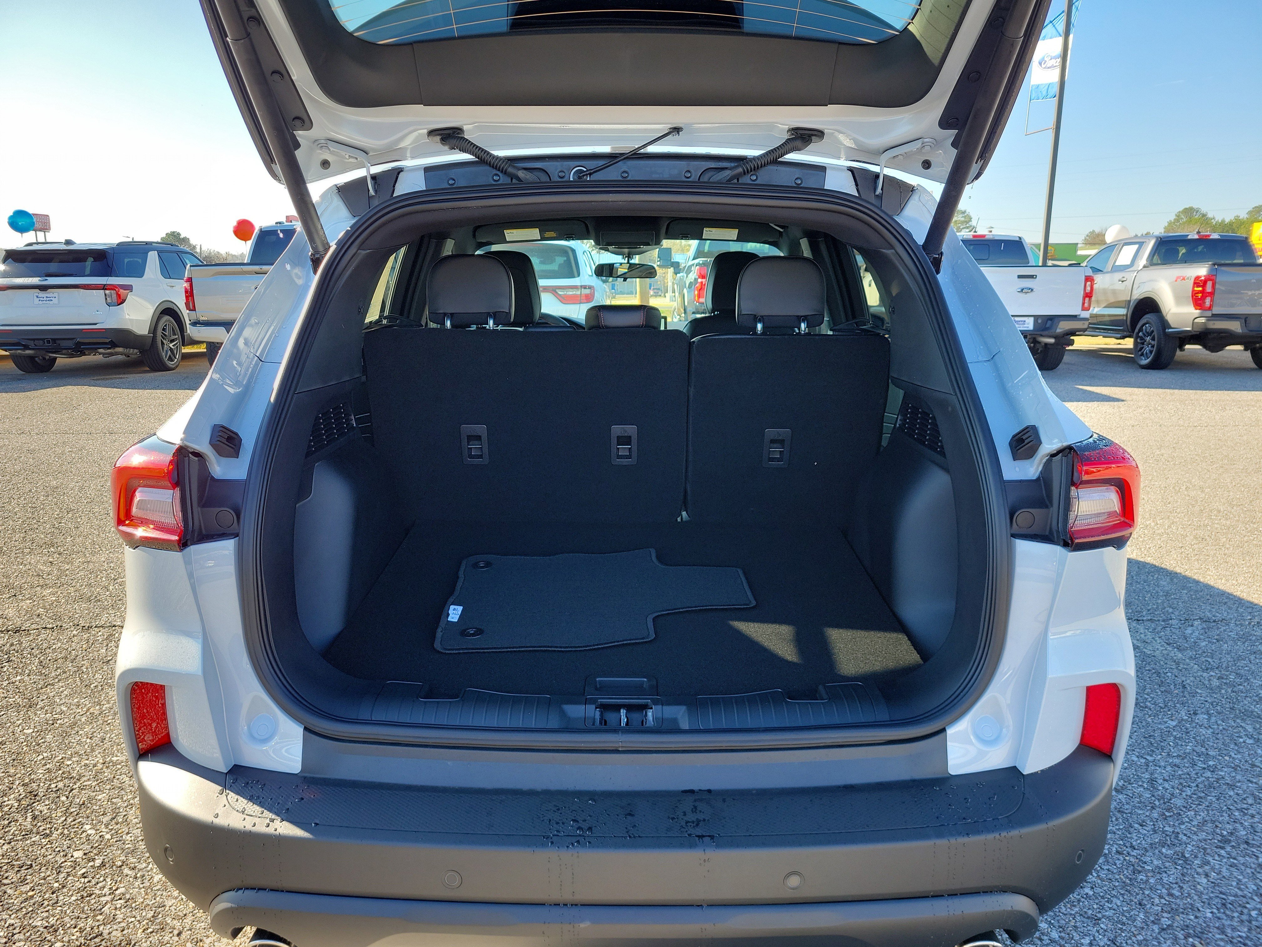 New 2026 Ford Escape ST-Line w/ Tech Pack #1 image 10