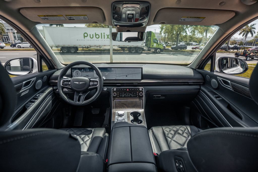 Used 2025 Genesis GV80 3.5T Prestige image 21