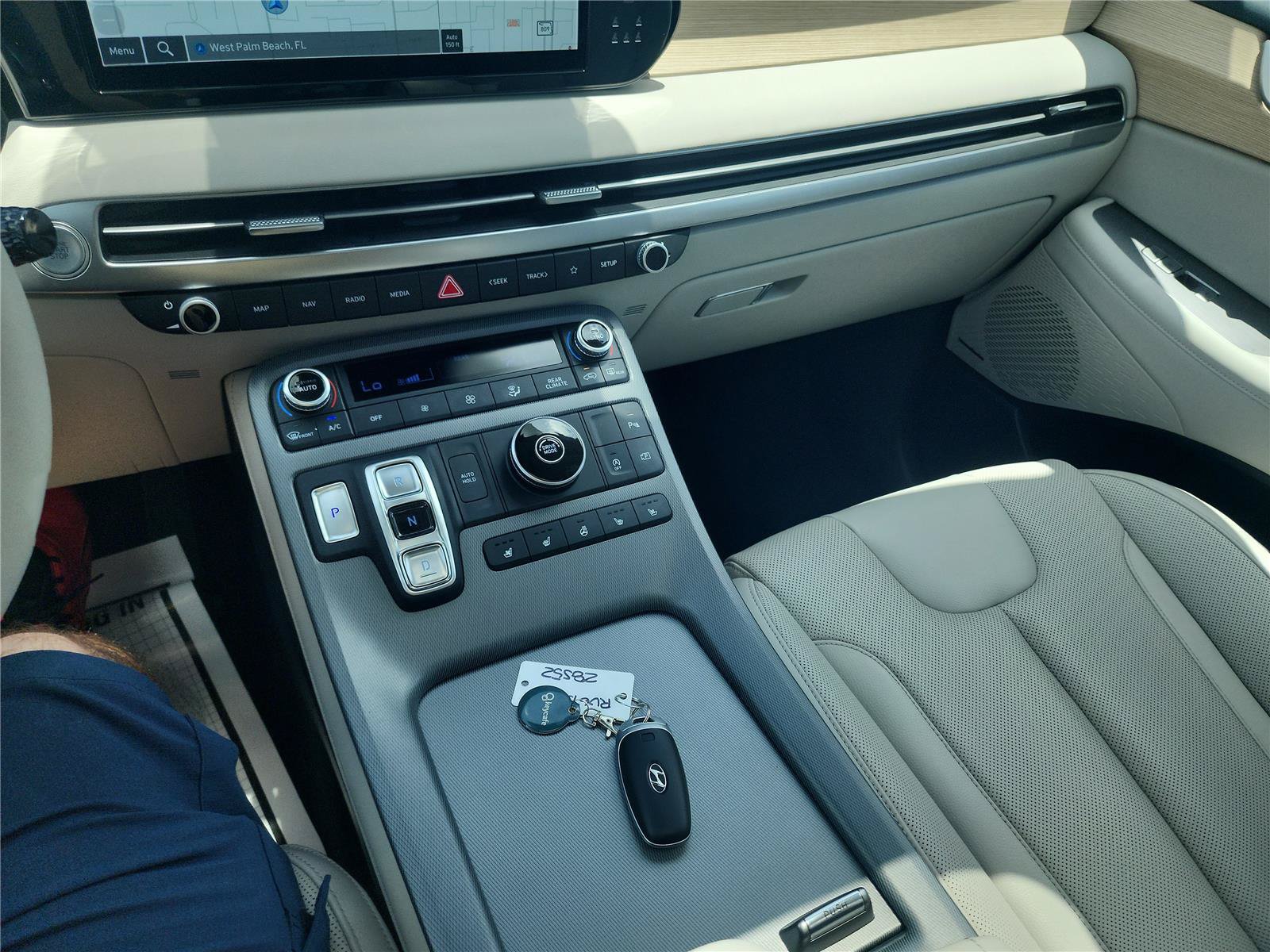 Used 2024 Hyundai Palisade Limited FWD image 36